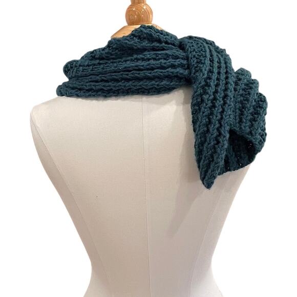 Dark Blue Hand Knit Scarf - Picture 3 of 5